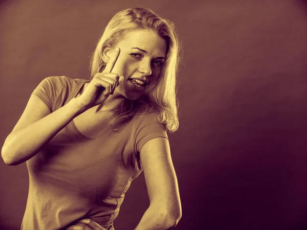 Gestos Puntero Tener Concepto Idea Mujer Feliz Señalando Con Dedo — Foto de Stock