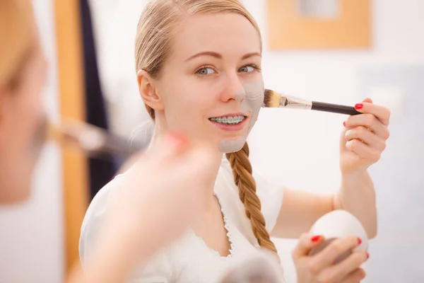 Skincare Blonde Woman Bathroom Looking Mirror Being Apply Brush Gray — Stock Photo, Image