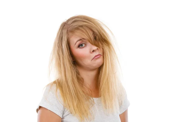 Mau Conceito Penteado Mulher Loira Triste Com Cabelo Bagunçado Parecendo — Fotografia de Stock