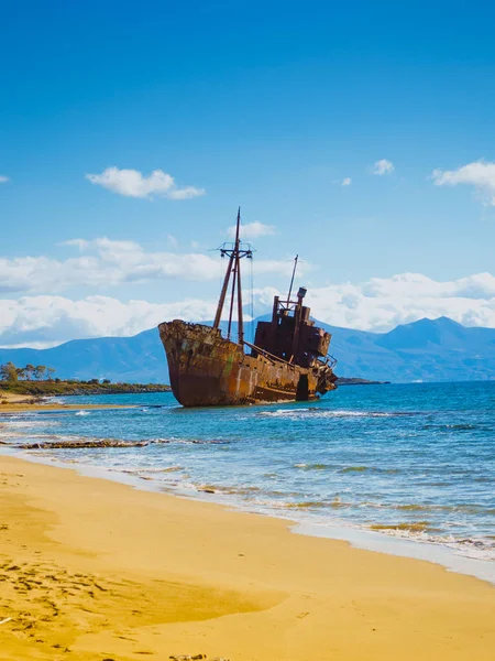 Řecké Pobřeží Proslulým Zrezivělým Vrakem Dimitrios Pláži Glyfada Gytheia Gythio — Stock fotografie