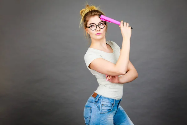 Student Looking Woman Wearing Nerdy Eyeglasses Holding Big Oversized Pencil — Stock Photo, Image