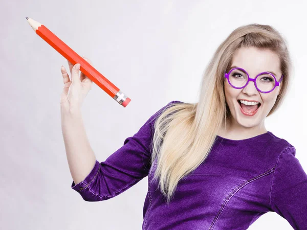 Feliz Estudiante Sonriente Buscando Mujer Con Gafas Nerd Celebración Gran — Foto de Stock