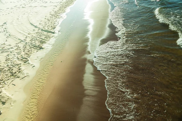 Küstenlandschaften Blick Von Oben Auf Meerwasser Und Sandstrand Sonniger Tag — Stockfoto