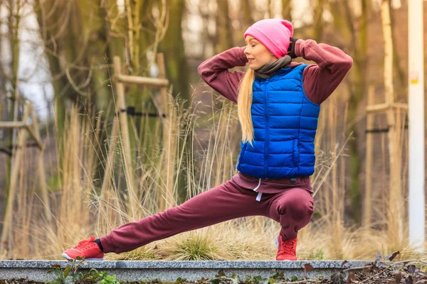 Ejercicios Deportivos Aire Libre Ideas Atuendo Deportivo Mujer Que Usa — Foto de Stock