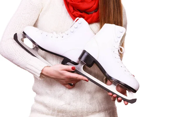 Mulher Com Patins Gelo Preparando Para Patinação Gelo Atividade Esportiva — Fotografia de Stock