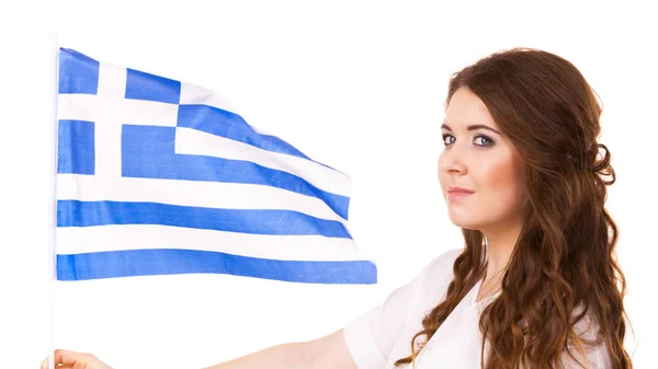 브루넷은 그리스를 상징하는 그리스 국기를 흔들며 머리를 곱슬곱슬 여성이었다 — 스톡 사진