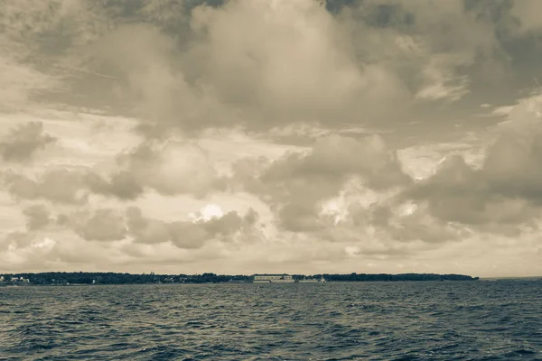 Όμορφη Θάλασσα Θαλασσογραφία Ορίζοντα Ακτογραμμή Και Τον Ουρανό Σκηνή Ηρεμίας — Φωτογραφία Αρχείου