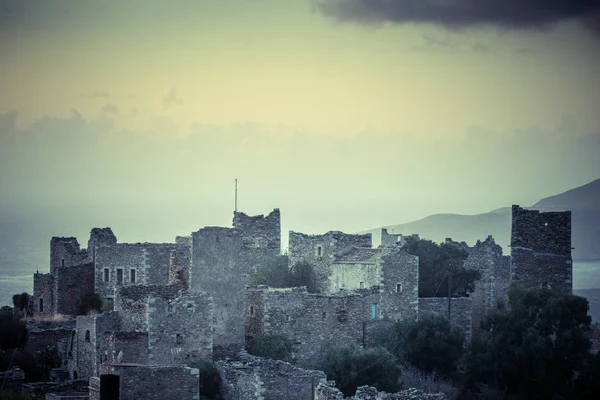 Греция Деревня Ватея Закате Старые Заброшенные Башни Полуострове Ватия Мани — стоковое фото