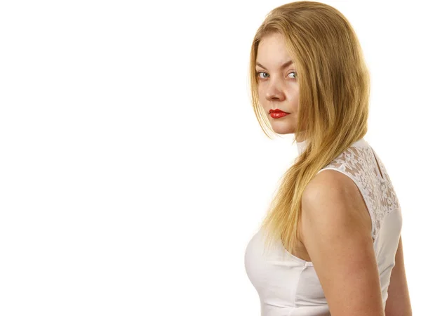 Mujer Rubia Vistiendo Top Blanco Con Detalle Atado Escote Moda — Foto de Stock