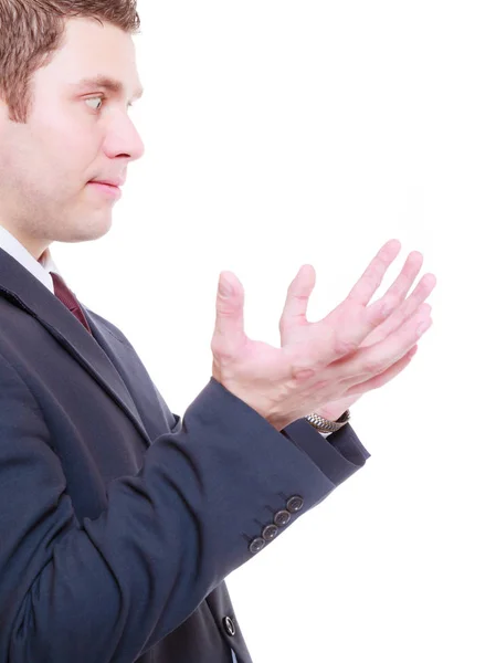 Noszenie Tuxedo Gospodarstwa Coś Ręce Patrząc Puste Miejsce Czarujący Człowiek — Zdjęcie stockowe