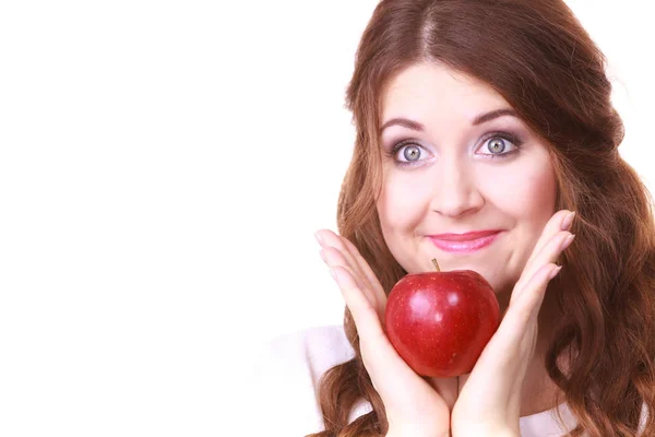 Yüz Beyaz Üzerine Kırmızı Elma Elinde Tutan Kadın Kapatın Sağlıklı — Stok fotoğraf