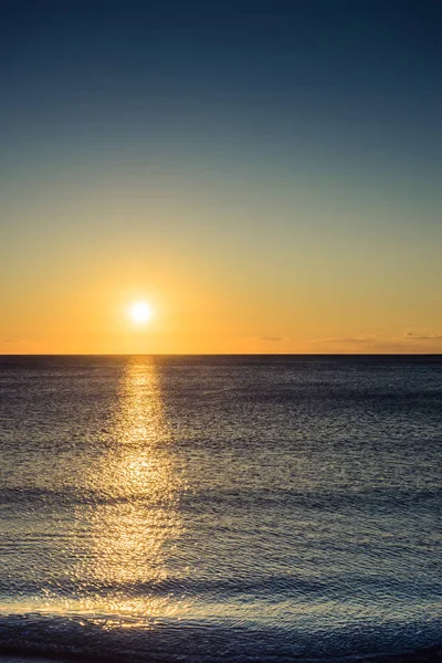 Puesta Sol Salida Del Sol Sobre Superficie Del Mar Paisaje — Foto de Stock