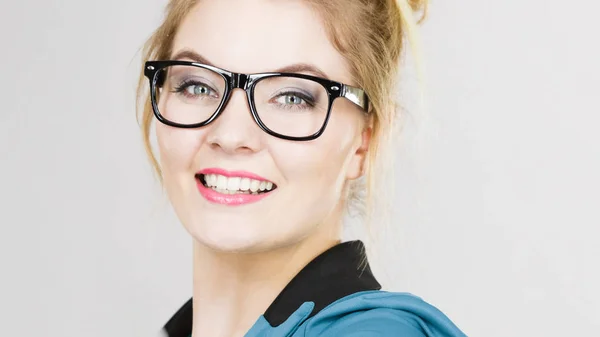 Ritratto Donna Affari Felice Positiva Con Occhiali Vista Contabile Insegnante — Foto Stock