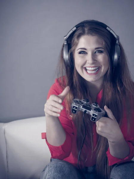 Nerd Geek Young Adult Women Playing Video Console Holding Game — Stock Photo, Image