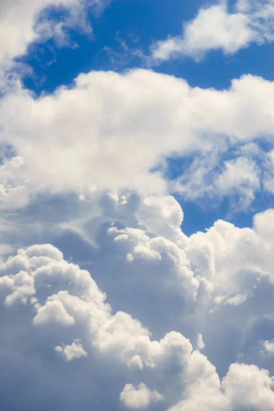 Big White Clouds Beautiful Blue Sky Summertime Weather Sunlight — Stock Photo, Image