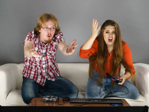 Couple Accro Fou Jouant Des Jeux Vidéo Ensemble Problème Jeu — Photo