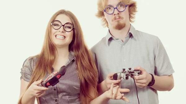 Pareja Feliz Disfrutando Del Tiempo Libre Jugando Videojuegos Juntos Captura —  Fotos de Stock