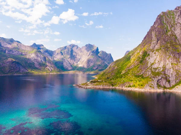 Paesaggio Paesaggistico Fiordo Sopra Cerchio Artico Natura Costiera Con Cime — Foto Stock