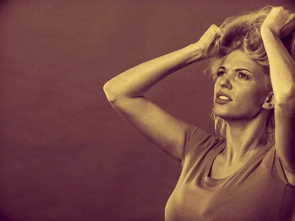 Negativa Mänskliga Känslor Huvudvärk Ansikte Uttryck Psykiska Störningar Koncept Stressad — Stockfoto