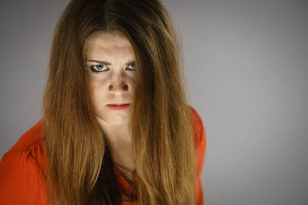 Furios Destul Atractiv Femeie Fiind Supărat Doamnă Foarte Frustrată Păr — Fotografie, imagine de stoc