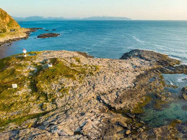 Seascape Com Farol Local Parada Descanso Ilha Andoya Litoral Rochoso — Fotografia de Stock