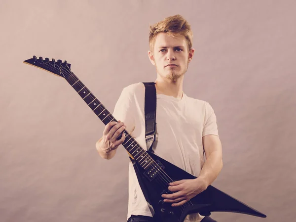 Hombre Tocando Guitarra Eléctrica Durante Concierto Instrumento Musical Adolescente Chico — Foto de Stock