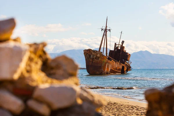 Görög Tengerpart Híres Rozsdás Hajóroncs Dimitrios Glyfada Strand Közelében Gytheio — Stock Fotó