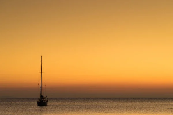 Jacht Het Zeewater Bij Zonsopgang Zonsondergang Reizen Cruise Vakantie Concept — Stockfoto