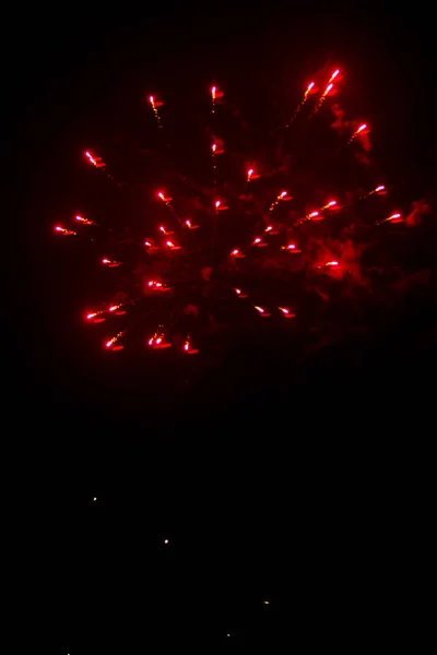 Feu Artifice Coloré Sur Ciel Noir Foncé Lors Événement Spécial — Photo