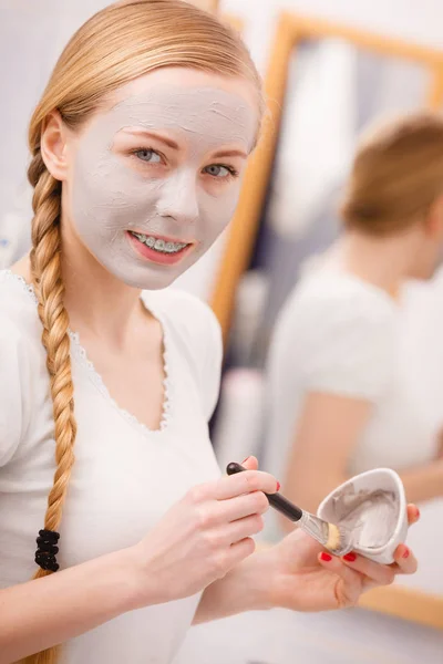 Skincare Young Woman Applying Brush Grey Clay Mud Mask Her — Stock Photo, Image