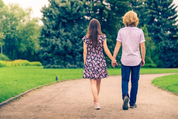 Back View Couple Walking Beautiful Park Summer Weather Holding Hands — Stock Photo, Image