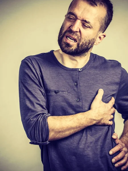 Hombre Adulto Que Sufre Dolor Estómago Costillas Dolor Concepto Problemas — Foto de Stock