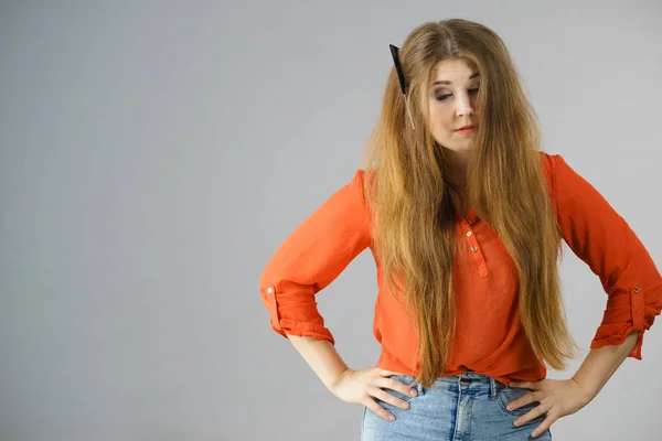 Funny Teenage Woman Having Problem Tangled Tousled Hair Haircare Problems — Stock Photo, Image