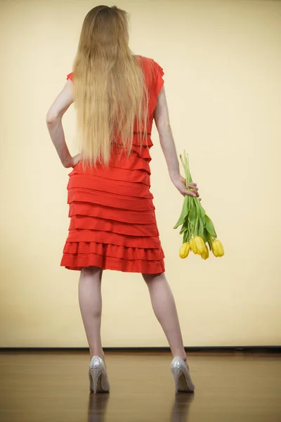 Dia Internacional Mulher Março Mulher Bonita Loira Cabelo Longo Vestido — Fotografia de Stock