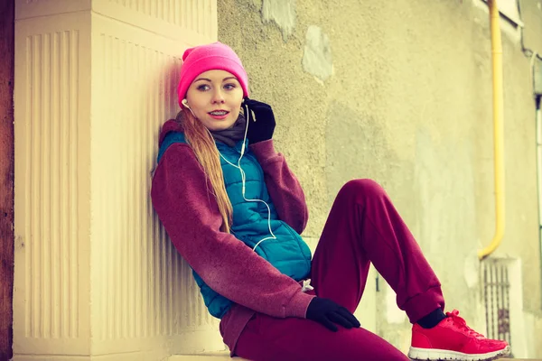 Outdoor Sportübungen Sportliche Outfit Ideen Frau Warmer Sportkleidung Entspannt Sich — Stockfoto