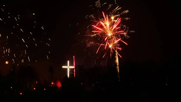 Πυροτέχνημα Έκρηξη Στον Ουρανό Γιορτάζοντας Νέο Έτος Στην Πόλη Gdynia — Φωτογραφία Αρχείου