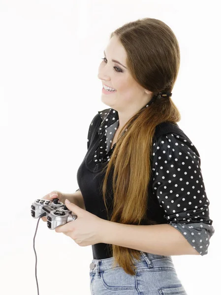 Genç Yetişkin Bir Kadın Oyun Konsolunda Oyun Platformunda Oynuyor Oyun — Stok fotoğraf