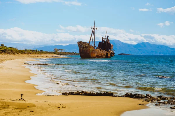Det berömda skeppsvraket nära Gythio Grekland — Stockfoto