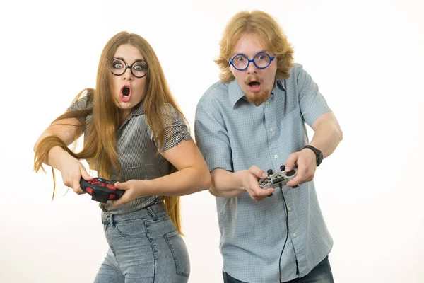 Juegos pareja jugando juegos —  Fotos de Stock