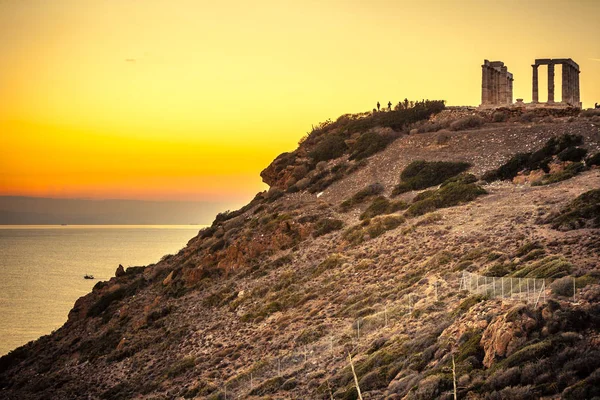 Griechischer Poseidon-Tempel bei Sonnenuntergang, Kap Sounio — Stockfoto