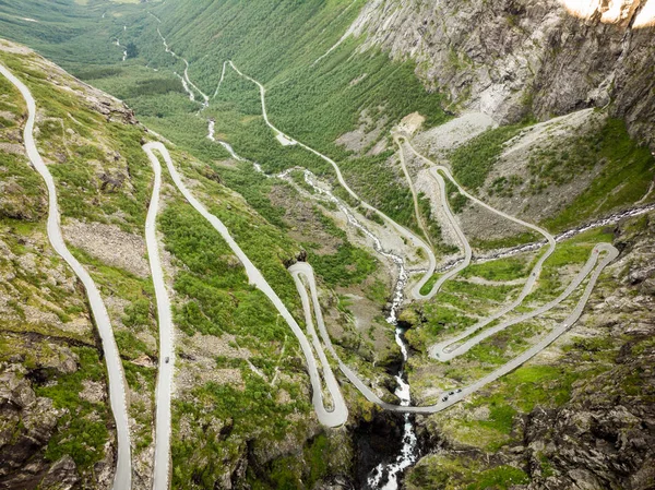 Strada di montagna Trollstigen in Norvegia — Foto Stock