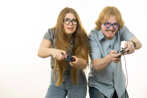 Couple de jeu jouer à des jeux — Photo