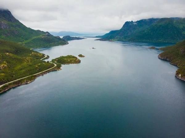 Fjord landschap. Lofoten Islands Noorwegen — Stockfoto