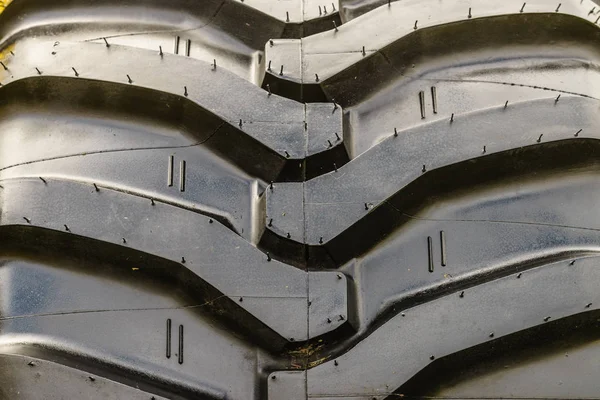 Gros plan détaillé de la surface des pneus en caoutchouc . — Photo