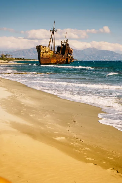 Det berömda skeppsvraket nära Gythio Grekland — Stockfoto