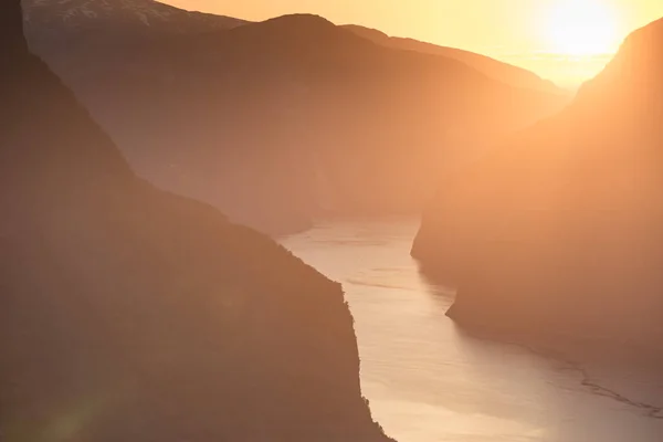 Sunset, Norveç 'te Fjord Landscape — Stok fotoğraf