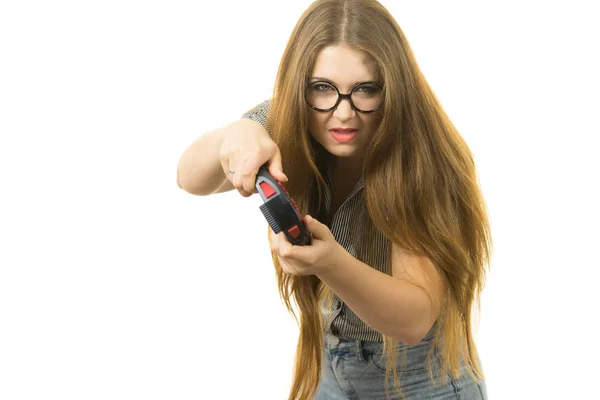 Gamer kvinna som håller gaming pad — Stockfoto