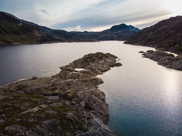 Flygvy. Sjöar i fjäll Norge — Stockfoto