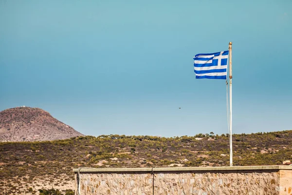 Drapeau grec agitant o vent . — Photo