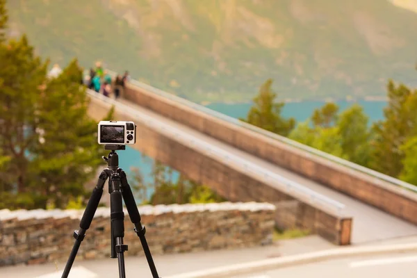 Kameran i bergen, fotografi djurliv — Stockfoto